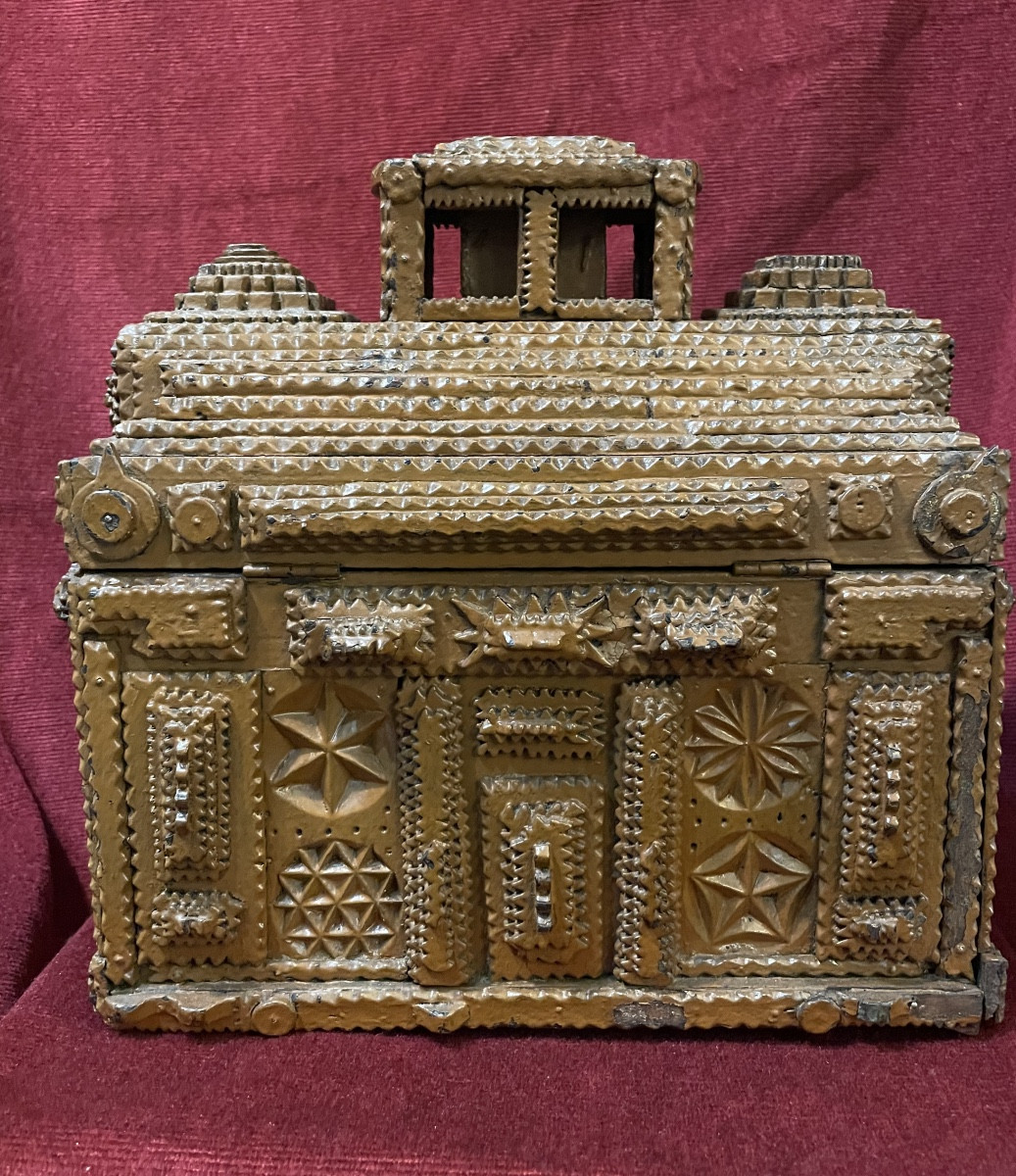 Wooden Tramp Art Box-photo-3