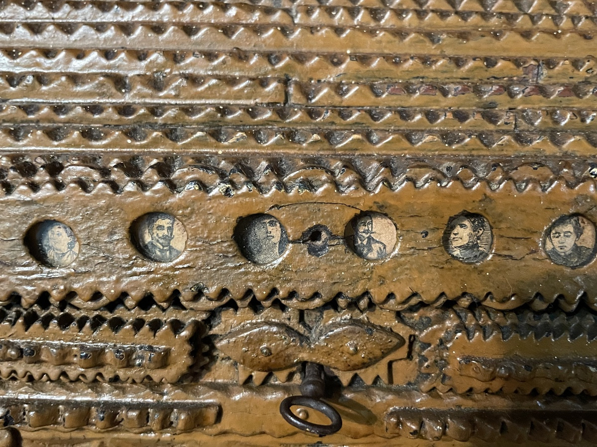 Wooden Tramp Art Box-photo-4