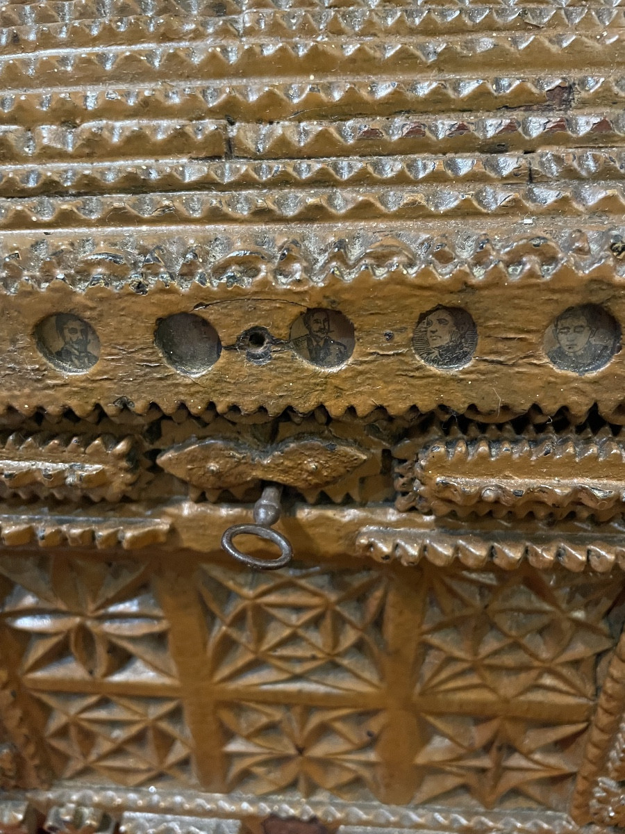 Wooden Tramp Art Box-photo-4