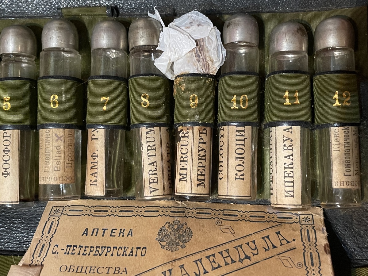 Russian Apothecary's Kit, 19th Century -photo-1