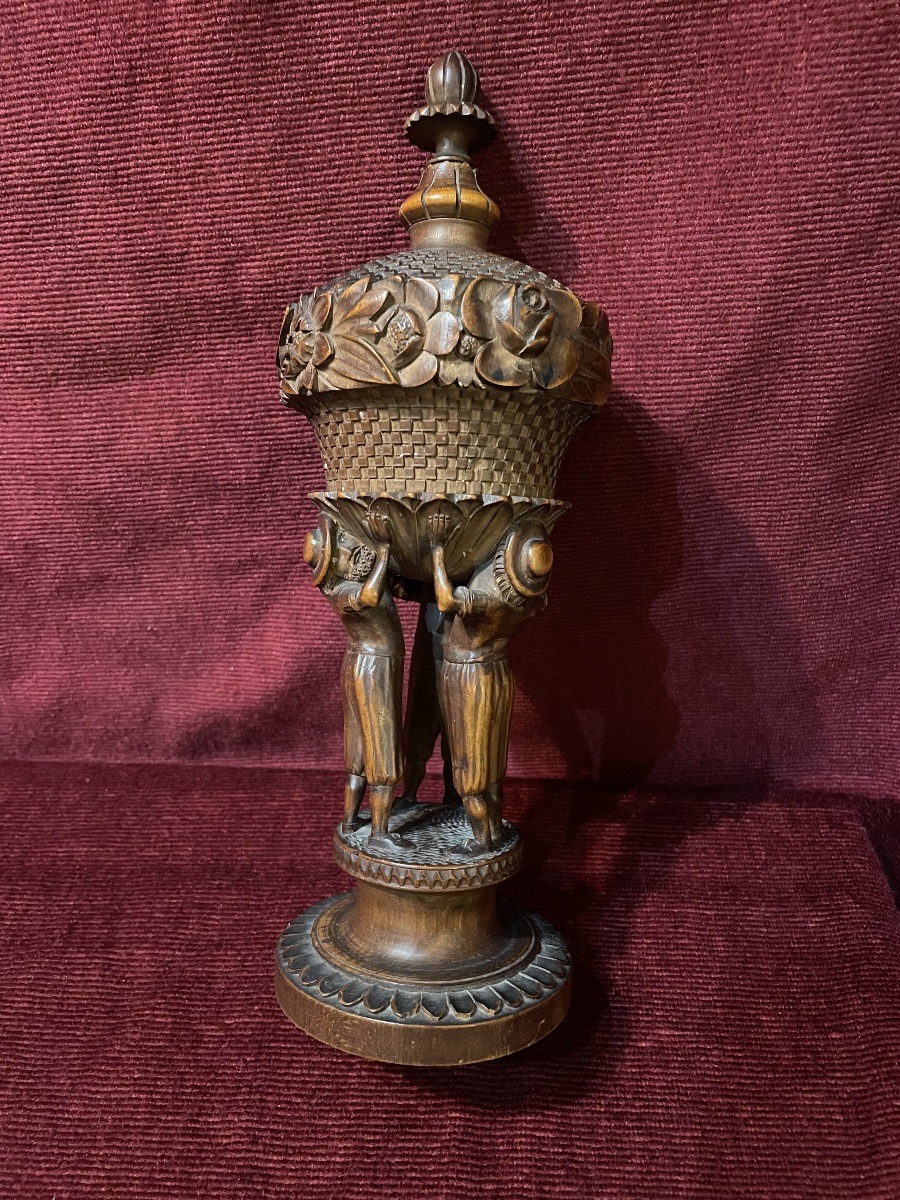 Folk-style Carved Wooden Chalice, 19th Century -photo-2