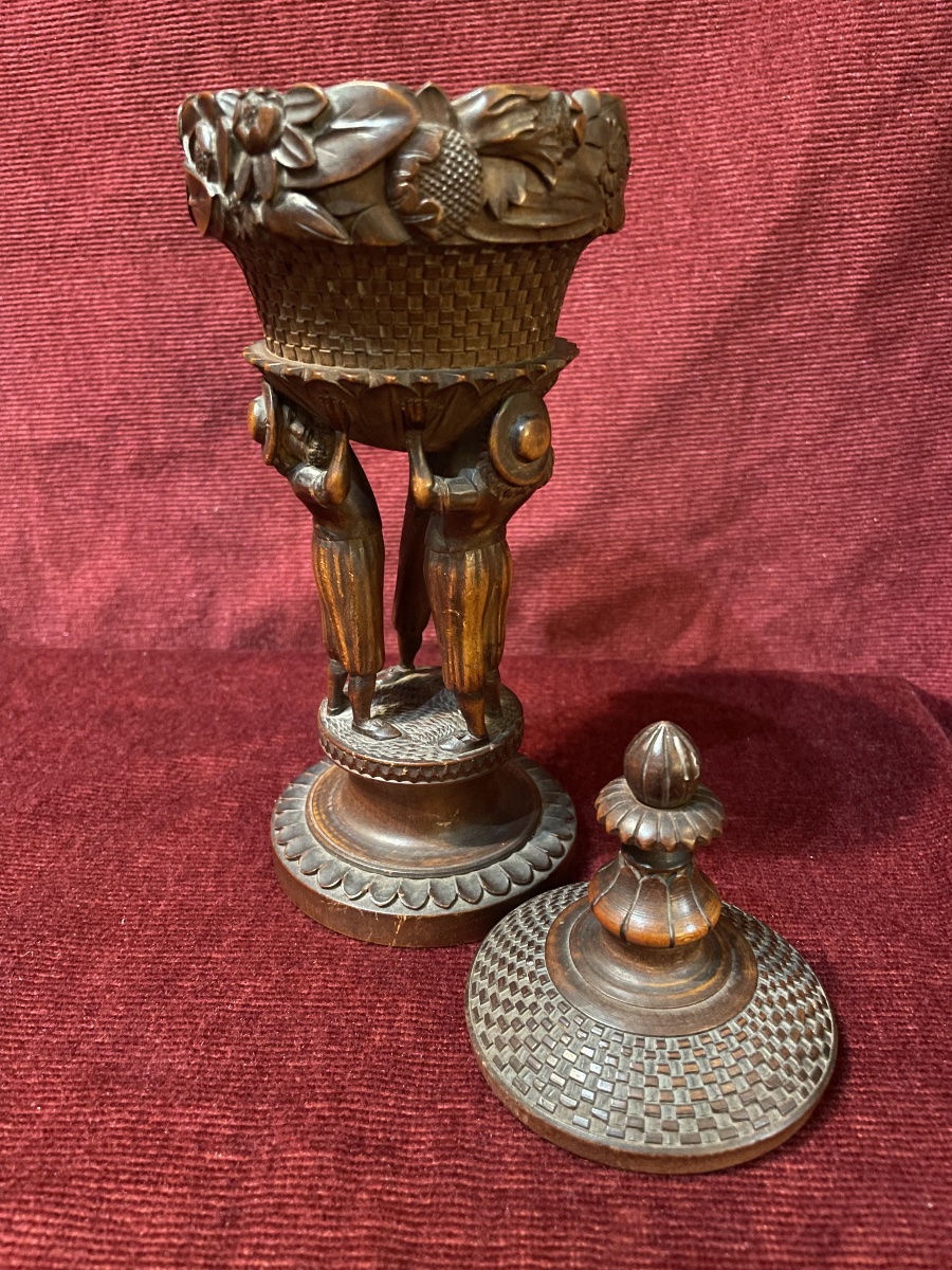 Folk-style Carved Wooden Chalice, 19th Century -photo-4