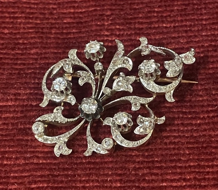 Napoleon III Brooch In Gold And Diamonds 