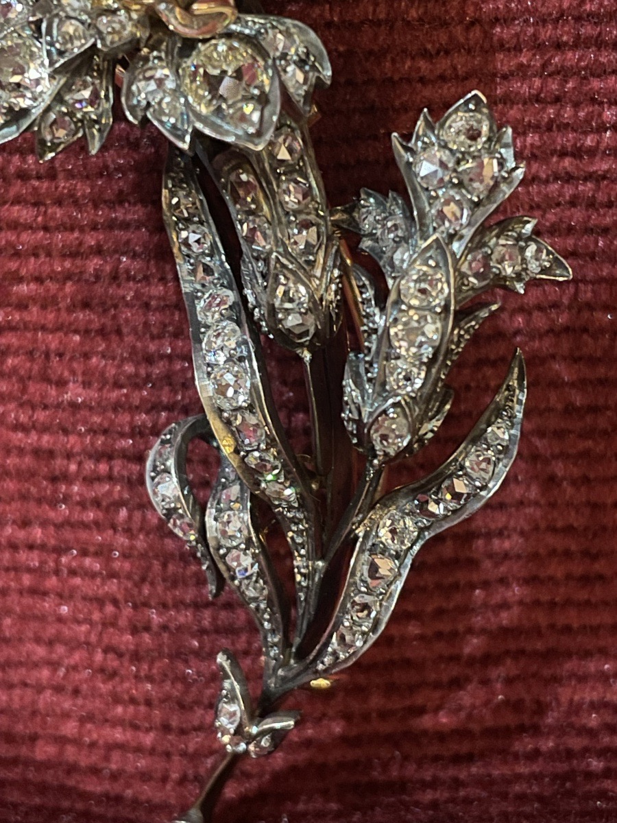Napoleon III-style Flower Brooch In Gold, Silver, And Diamonds -photo-2