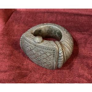 Très gros bracelet en argent massif, Sultanat d'Oman 19 ème siècle 