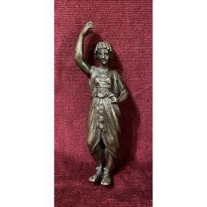 Elément  en bronze, femme à l'antique, 18 ème siècle