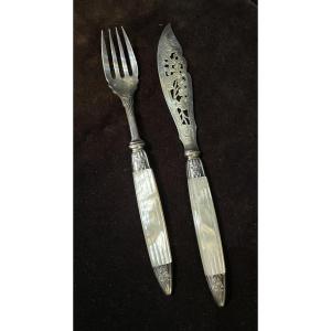 Couverts à poisson Art Nouveau, argent massif et nacre