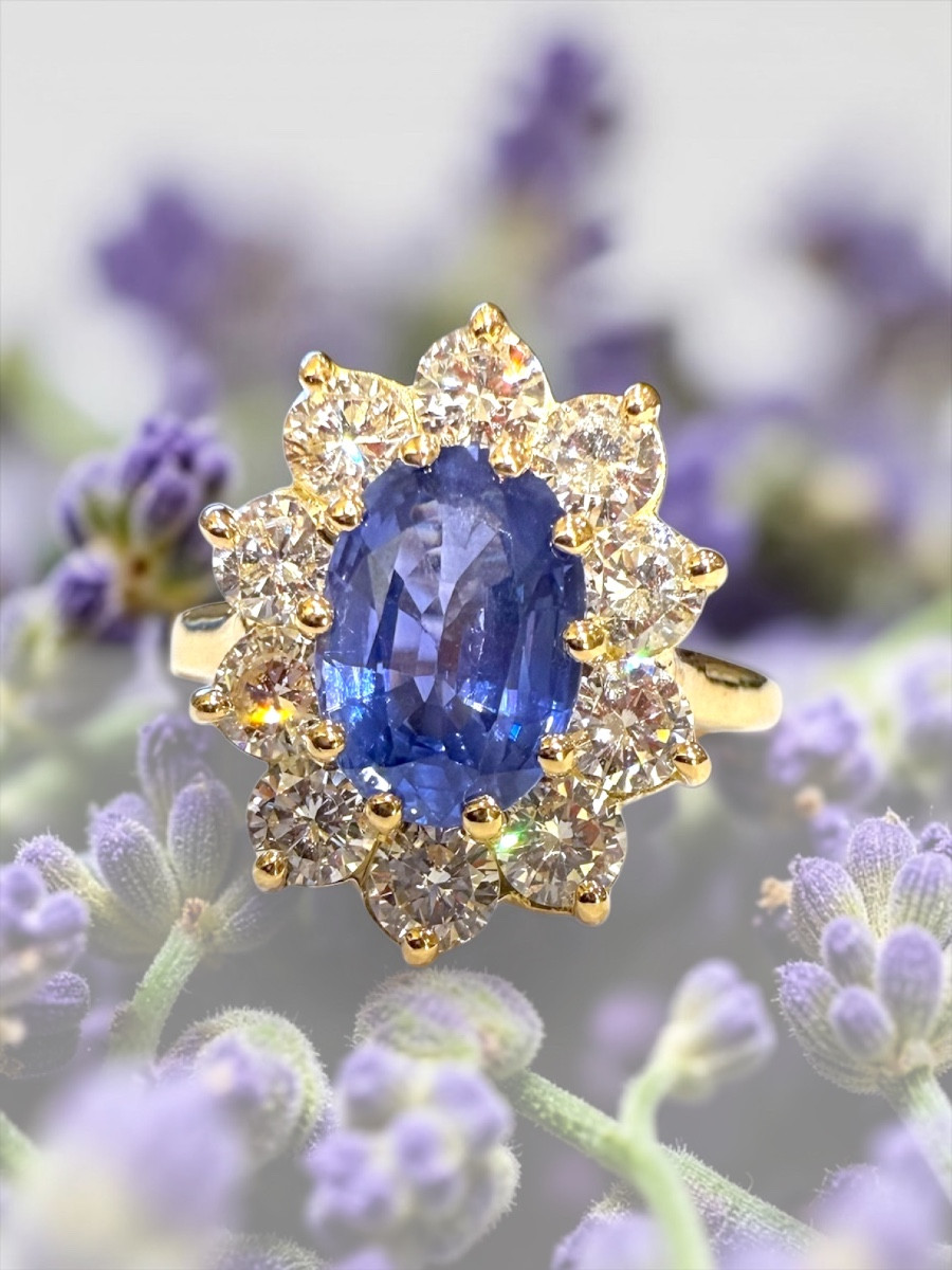 Daisy Ring With Sapphire And Diamonds -photo-1
