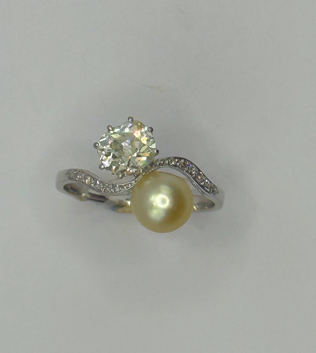 Bague diamants et perle