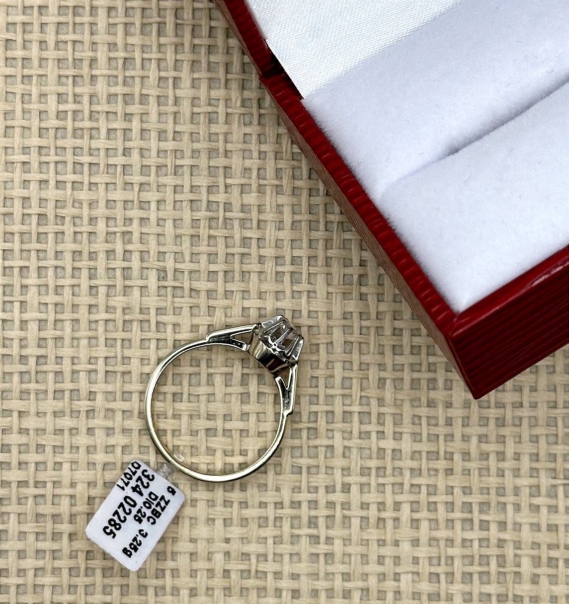 White Gold Solitaire-photo-3
