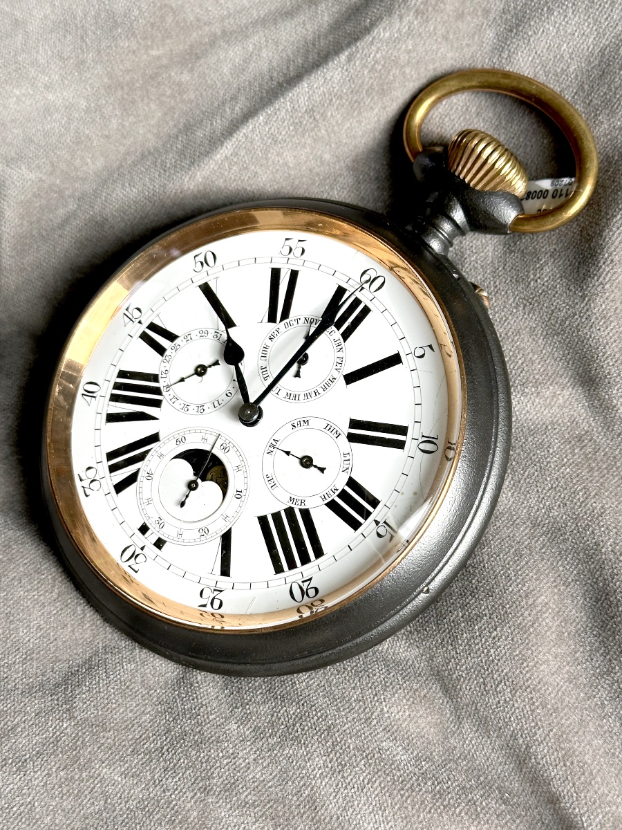 Montre régulateur à complication
