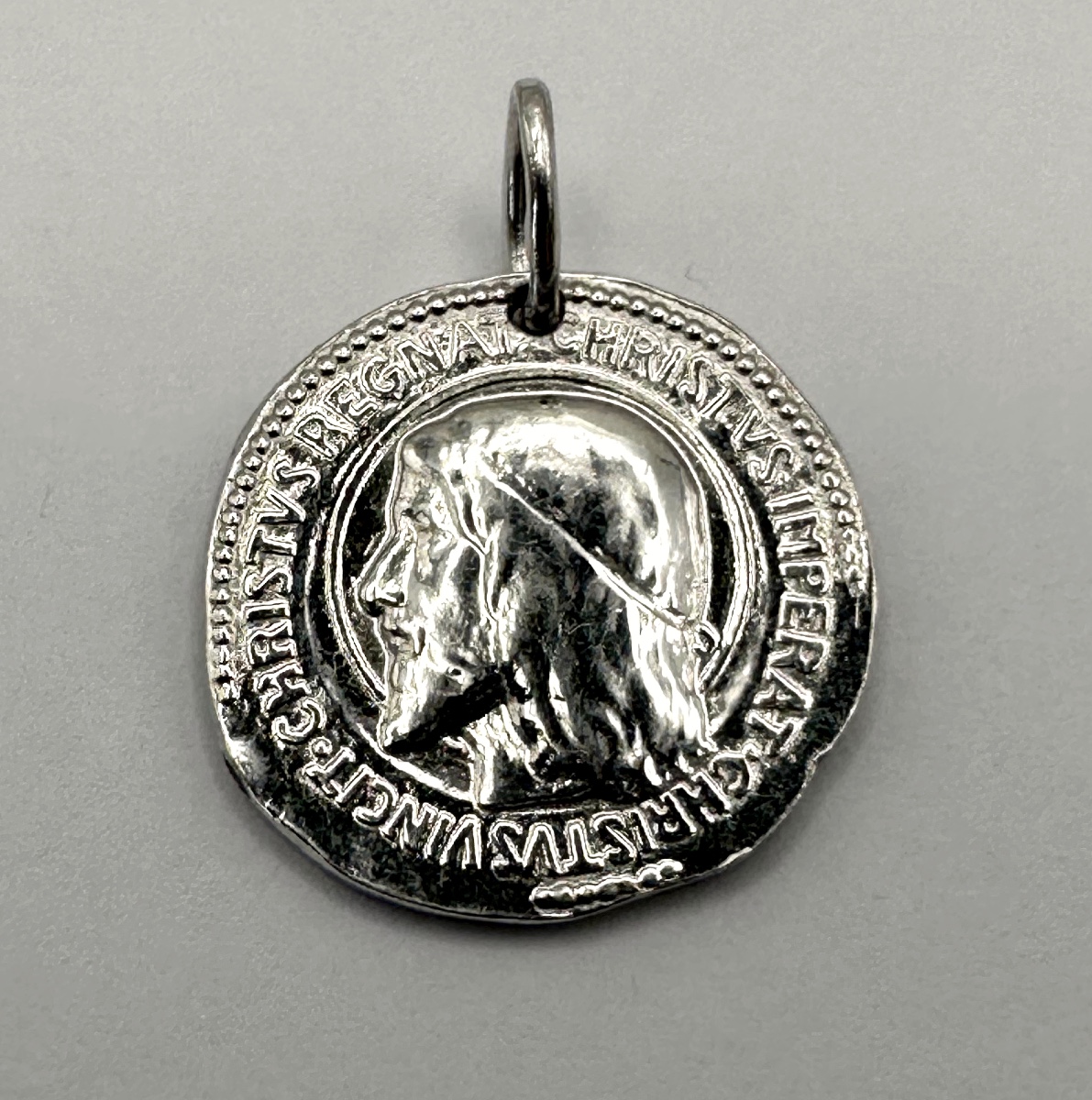 Médaille argent Christ et Alpha Oméga