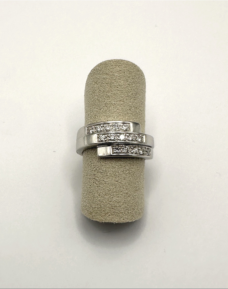 White Gold Ring Set With Three Lines Of Diamonds-photo-3