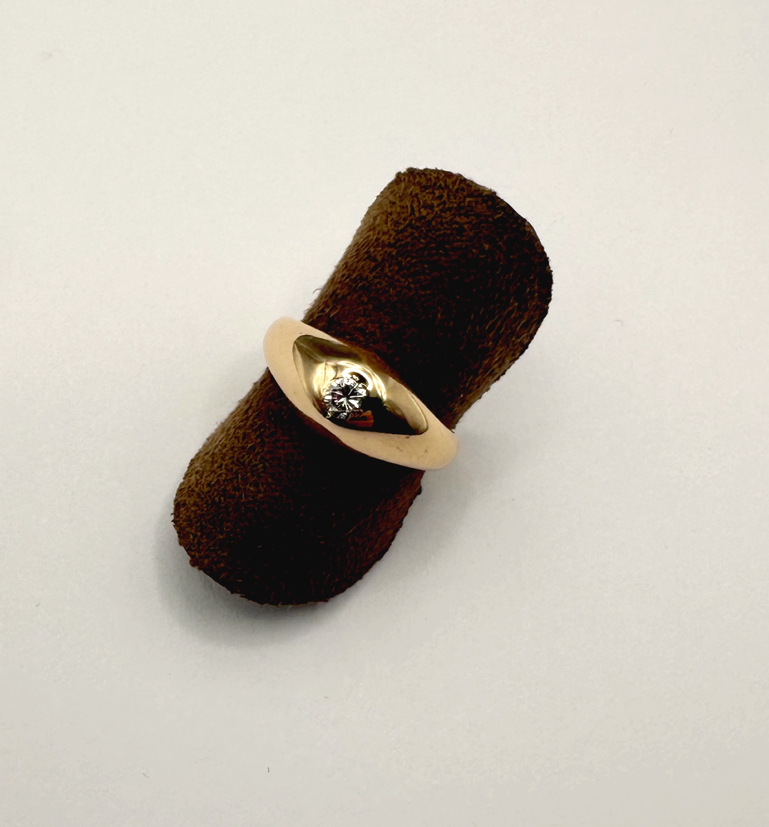 Yellow Gold And Diamond Ring.-photo-3