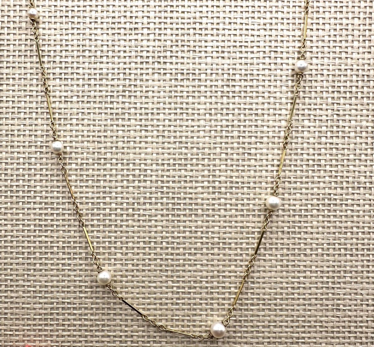Yellow Gold And Pearl Necklace-photo-4