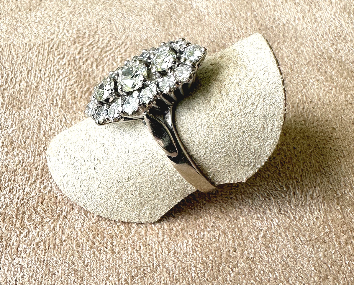 Gold And Platinum Ring With Three Old-cut Diamonds-photo-2