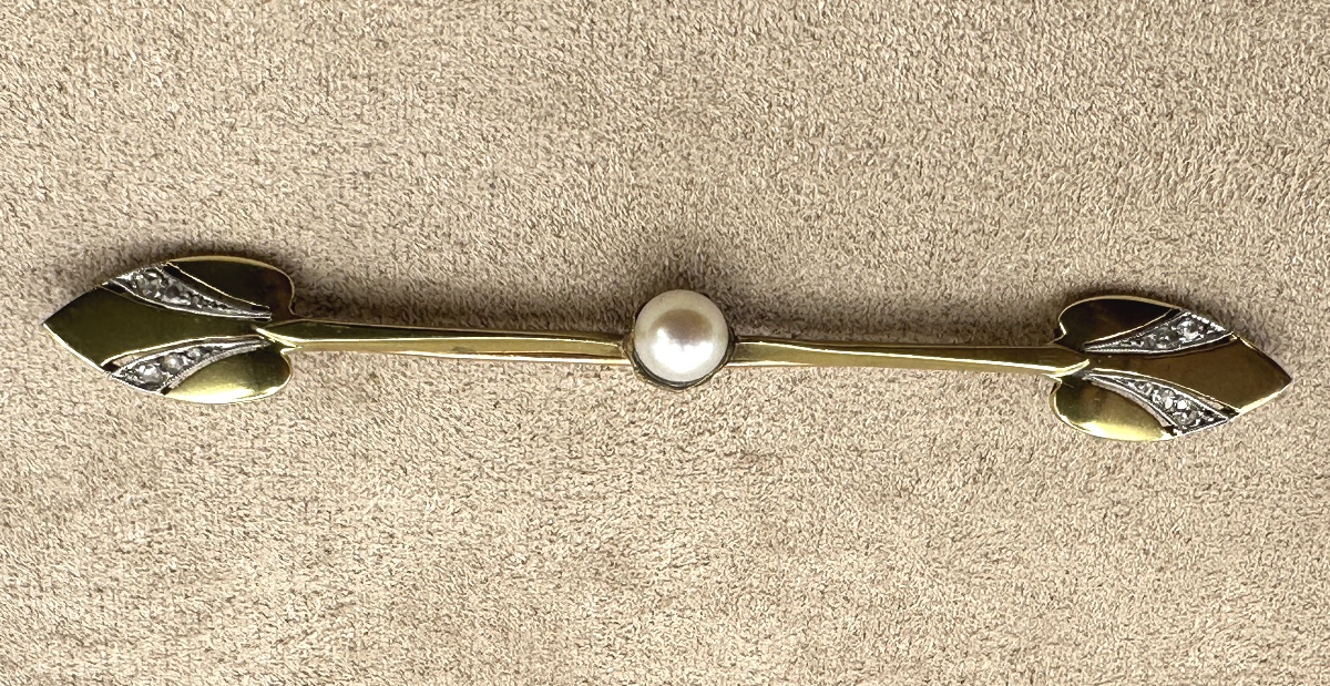 Yellow Gold Brooch With Cultured Pearl-photo-2