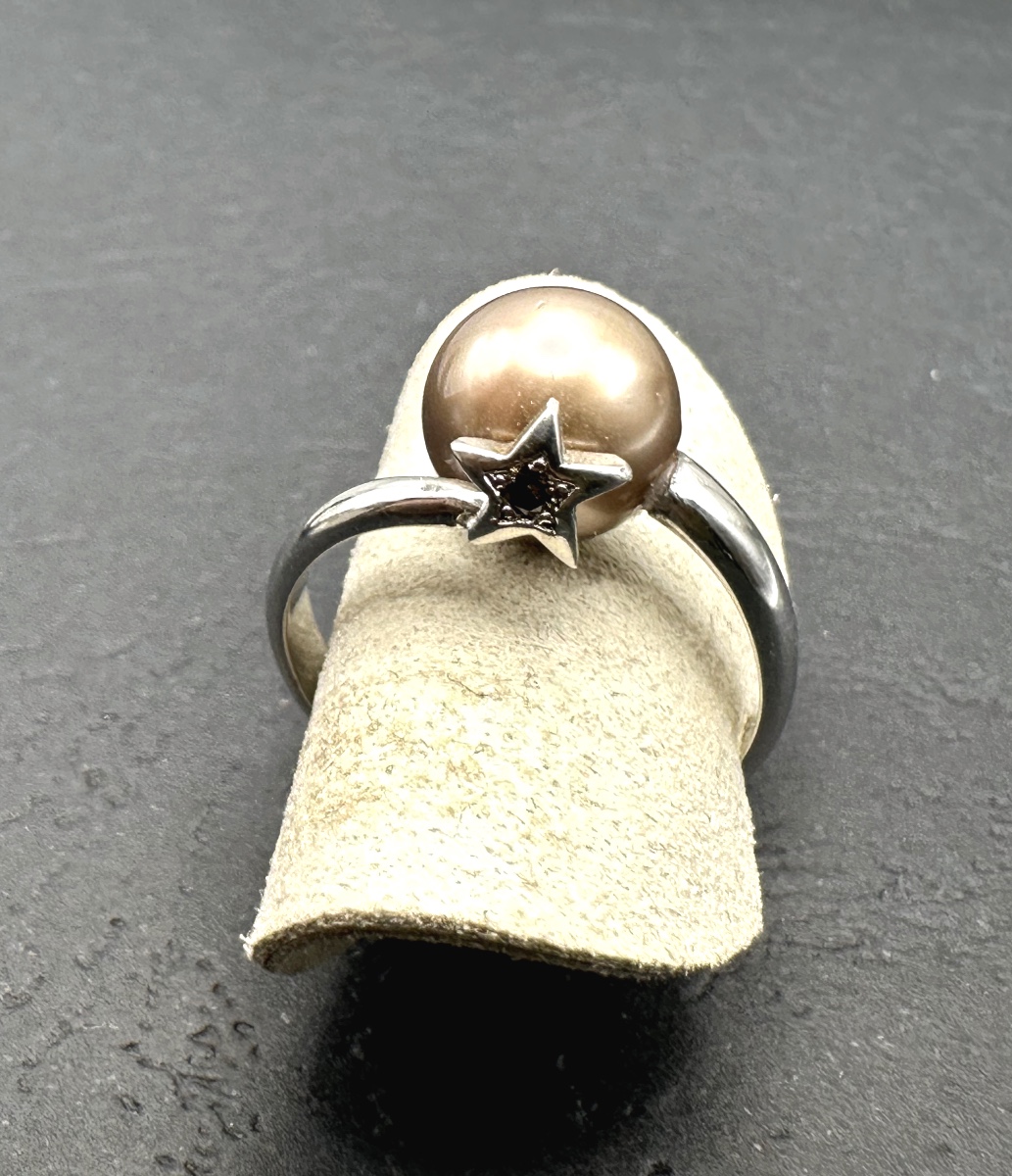 White Gold Ring With Chocolate Tahitian Pearl-photo-1