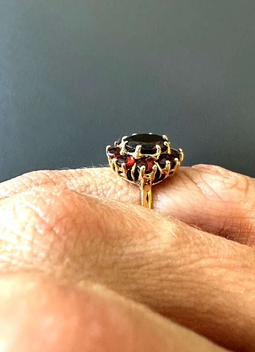 Marguerite Yellow Gold Ring With Garnets-photo-4