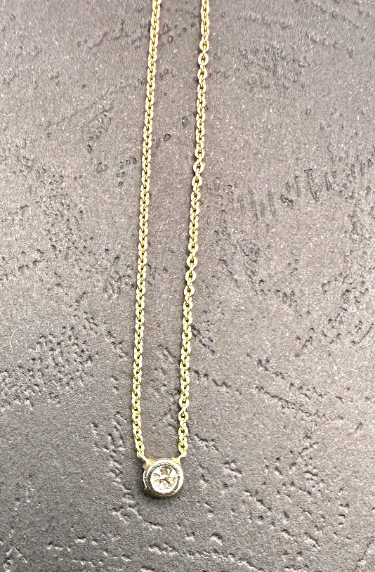 Yellow Gold And Diamond Pendant-photo-4