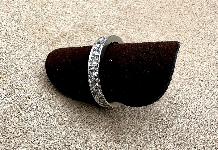 Platinum And Diamond Full Circle Wedding Band-photo-2