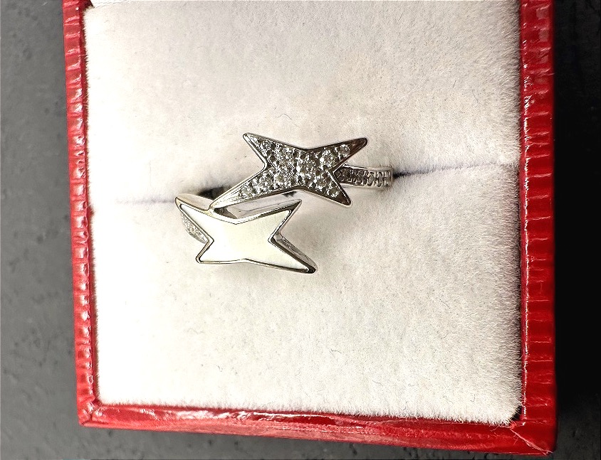 Mauboussin Star Ring With Mother-of-pearl, Diamonds, And White Gold-photo-2