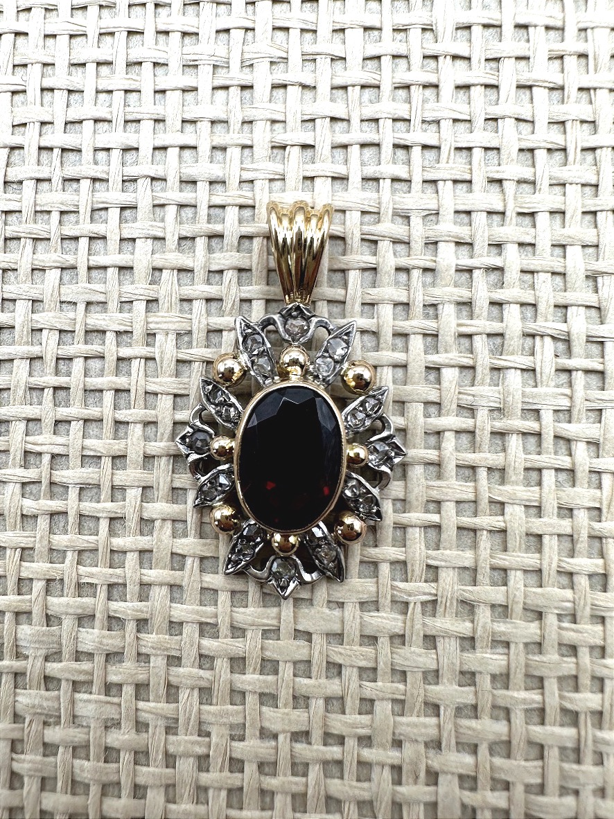 Pendentif ancien en or et argent avec un grenat central-photo-2