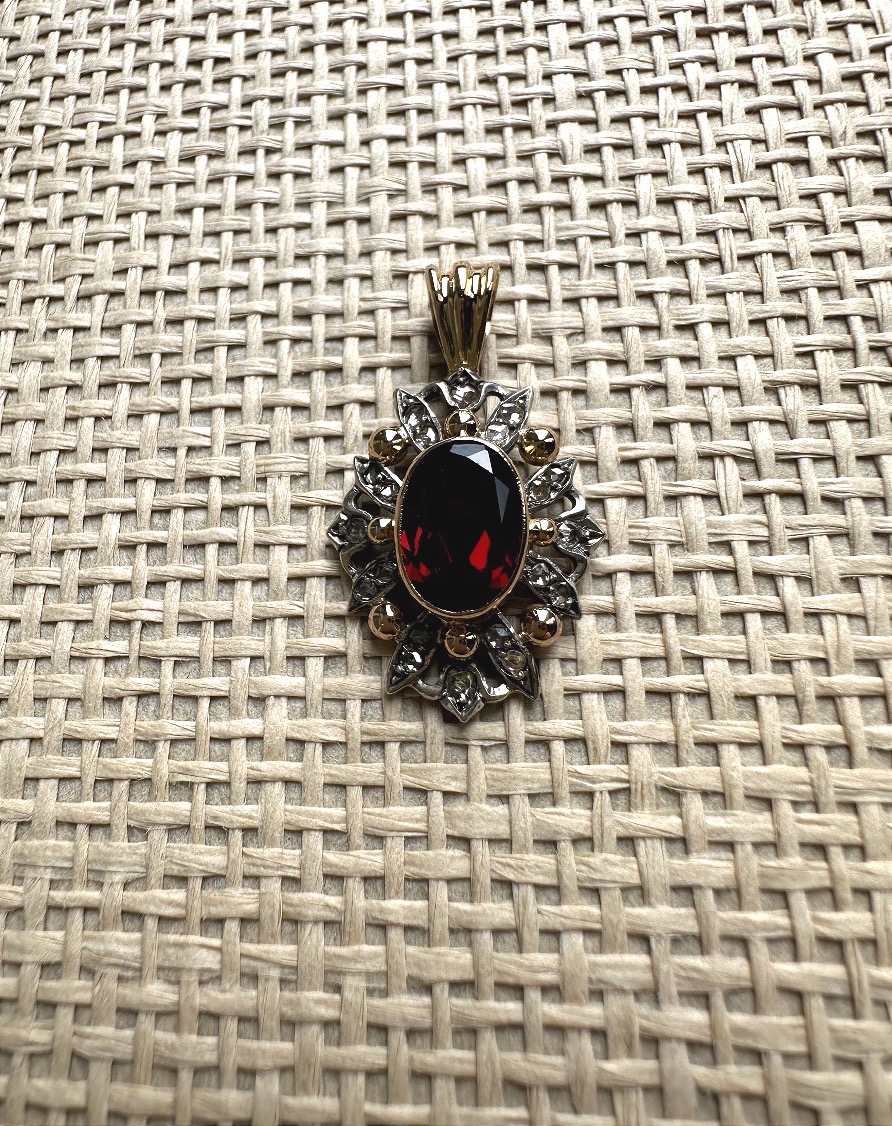 Pendentif ancien en or et argent avec un grenat central-photo-3