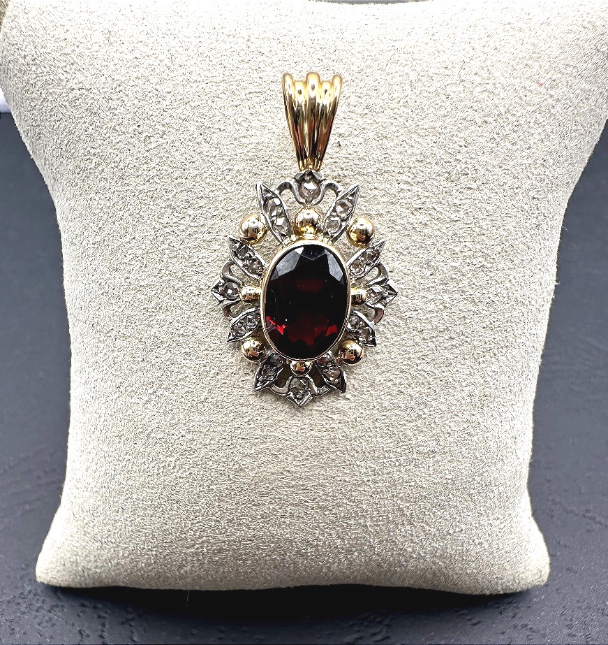 Pendentif ancien en or et argent avec un grenat central-photo-1