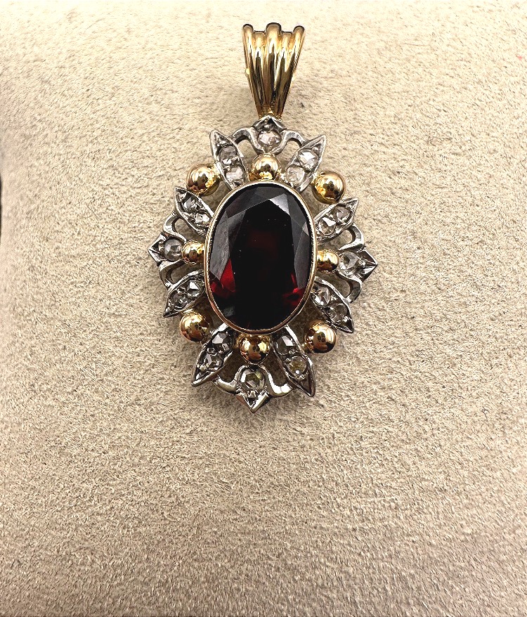 Pendentif ancien en or et argent avec un grenat central-photo-2