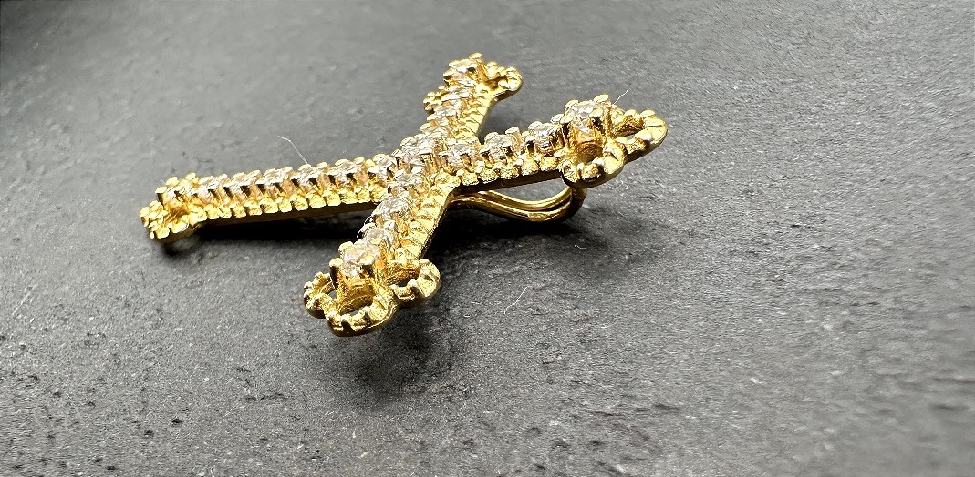 Yellow Gold Cross Pendant With A White Stone-photo-3
