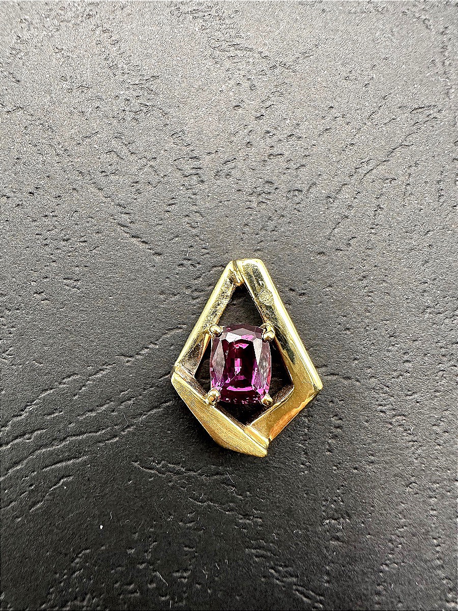 14-karat Yellow Gold Pendant Set With A Garnet-photo-4