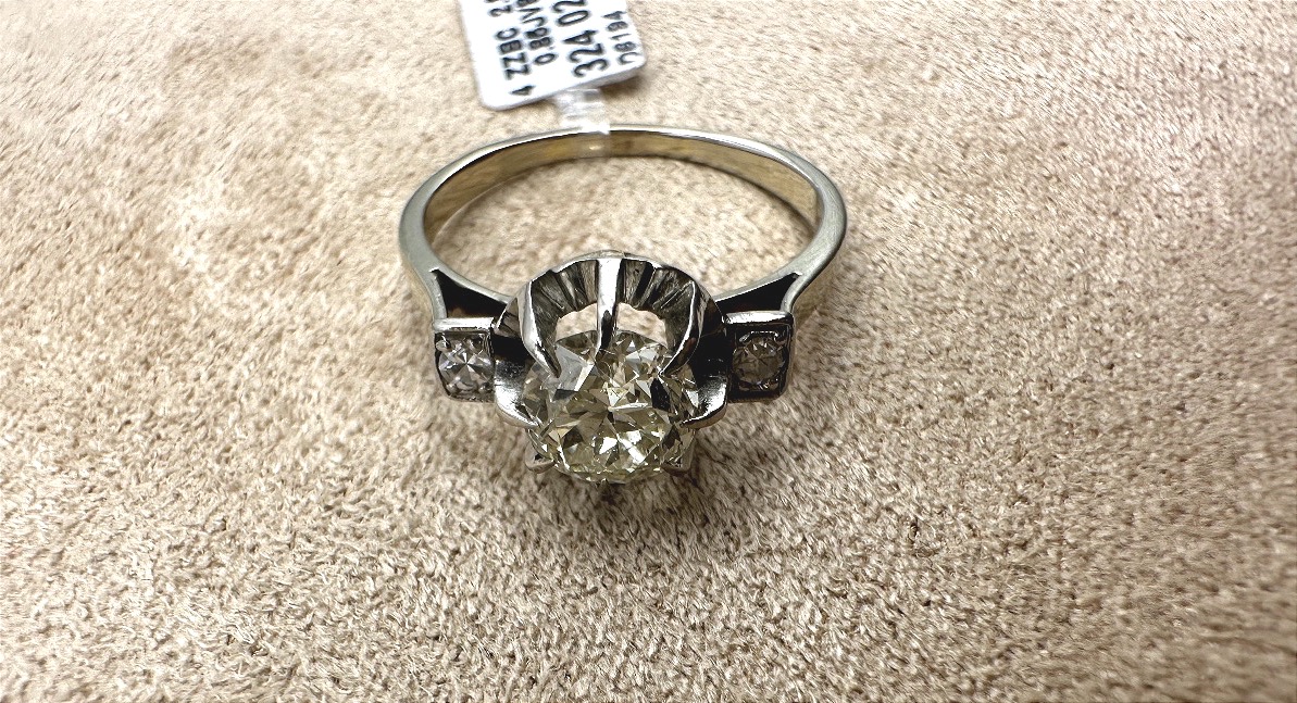 Bague Solitaire taille ancienne en or gris-photo-2