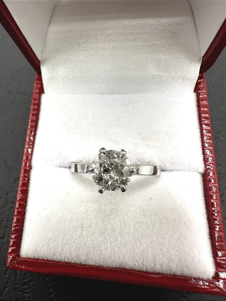 Bague Solitaire en Or Gris