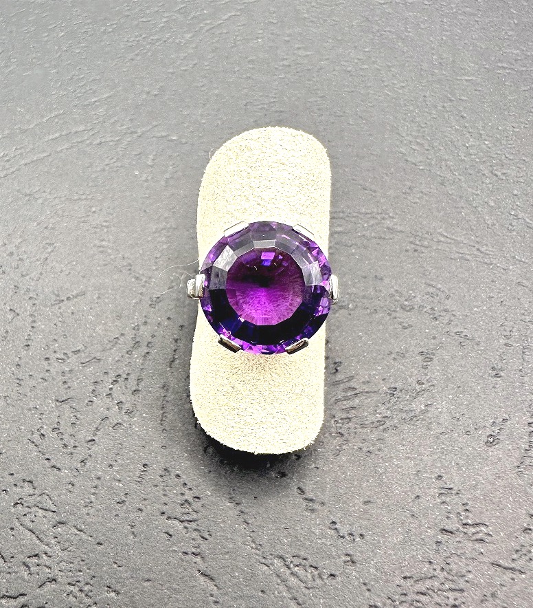 White Gold Ring With A Round Amethyst-photo-2