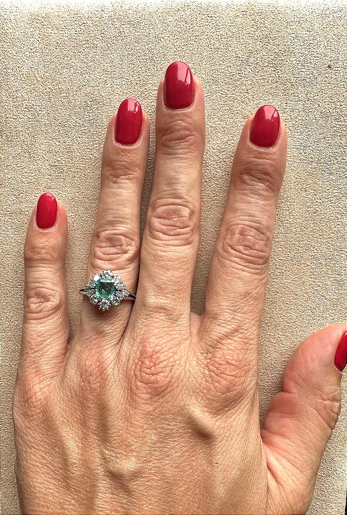 Emerald And Diamond Ring In White Gold-photo-1