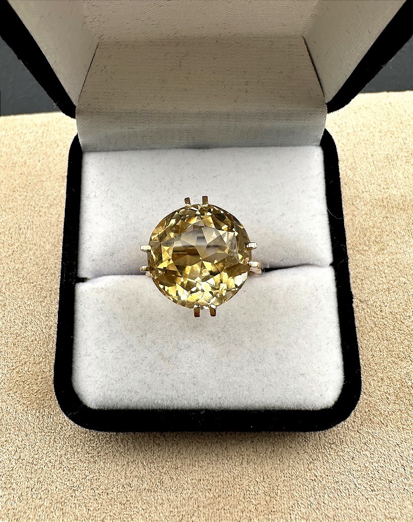 Yellow Gold Ring With A Round Citrine