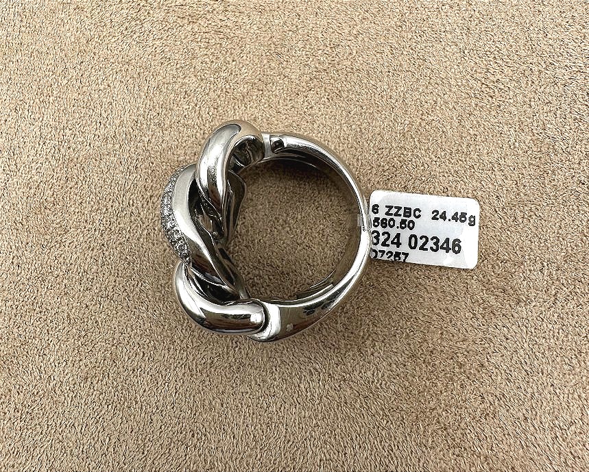 White Gold Cuff Ring With Diamond Pavé Setting-photo-1