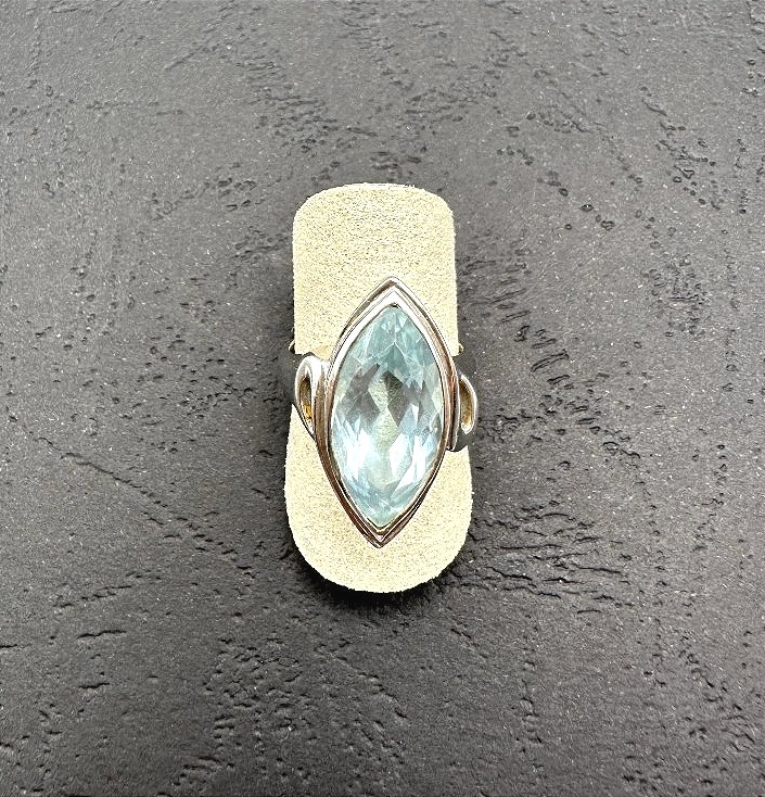 Bague en Or gris et Aigue Marine