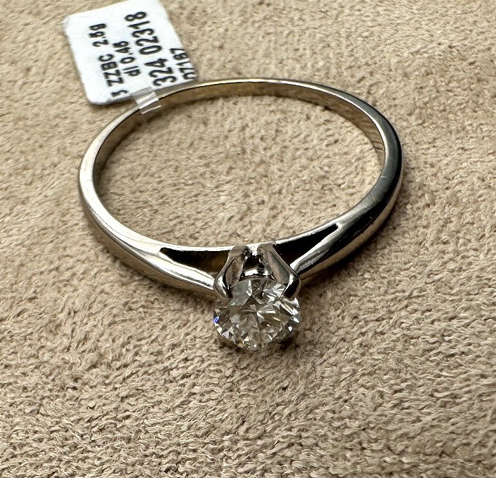 750-thousandths White Gold Diamond Solitaire Ring.-photo-2