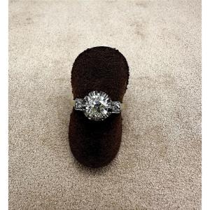 Bague Solitaire taille ancienne en or gris