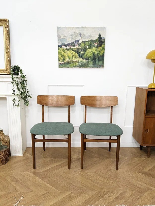 2 Chaises Vintage Avec Joli Dossier