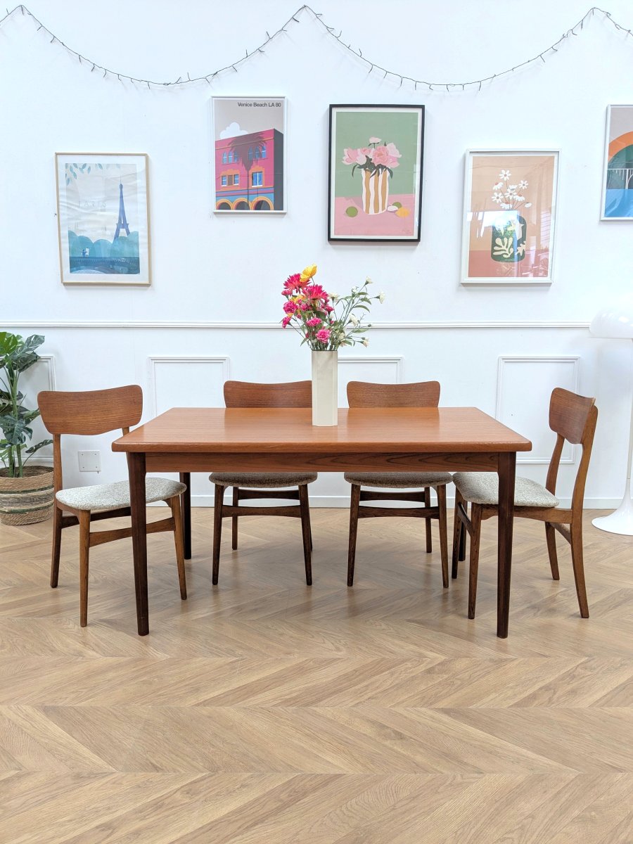 Table Henning Kjaernulf