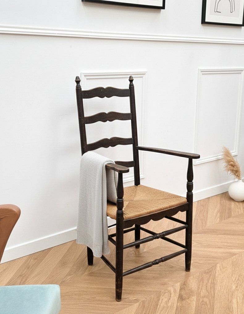 Fauteuil ancien en bois et paille