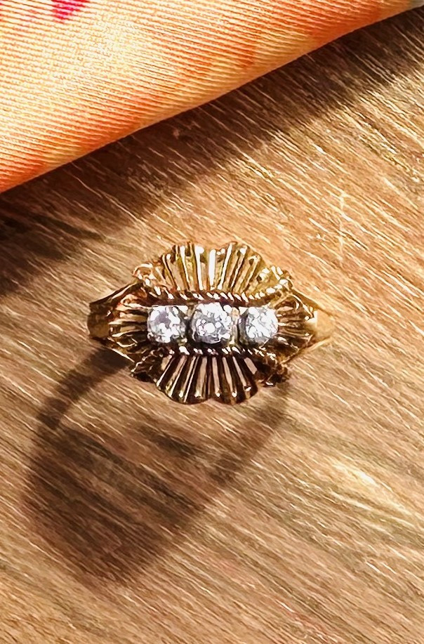 Bague en or jaune 18K et diamants