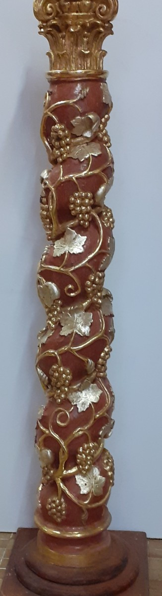 18th Century Gilded And Carved Wooden Column.