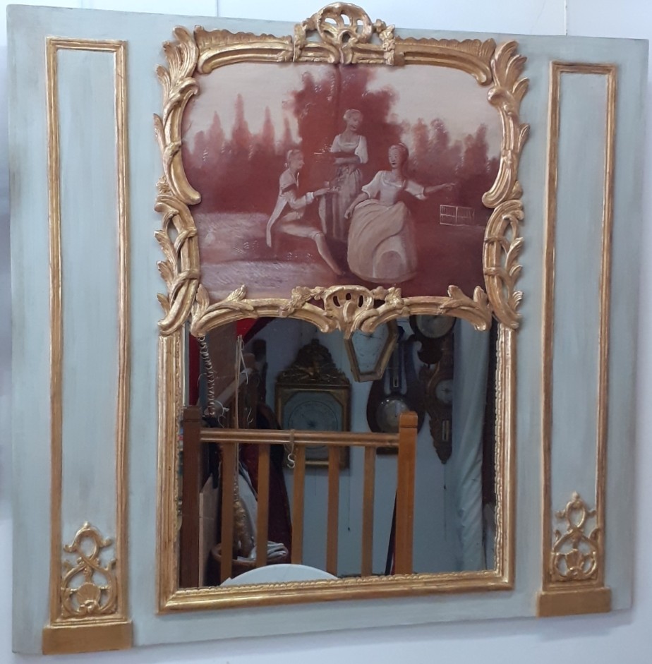 Trumeau XVIIIe en bois peint et doré.