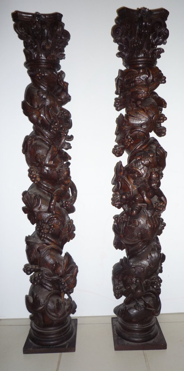 Paire de colonnes en bois sculpté XVIIIe siècle.