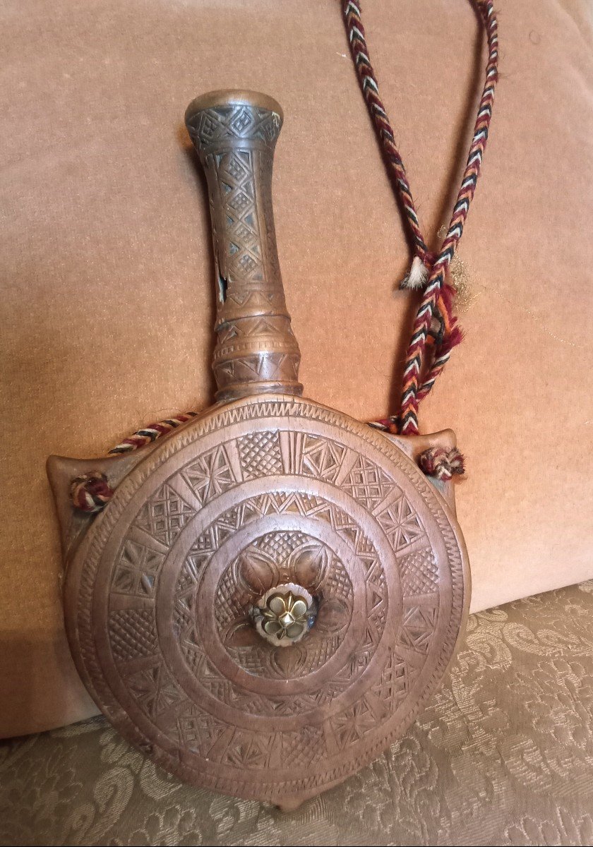 Poire à Poudre En Bois Monoxyle Pour Fusil / Pistolet . Algérie Circa 1840-photo-2