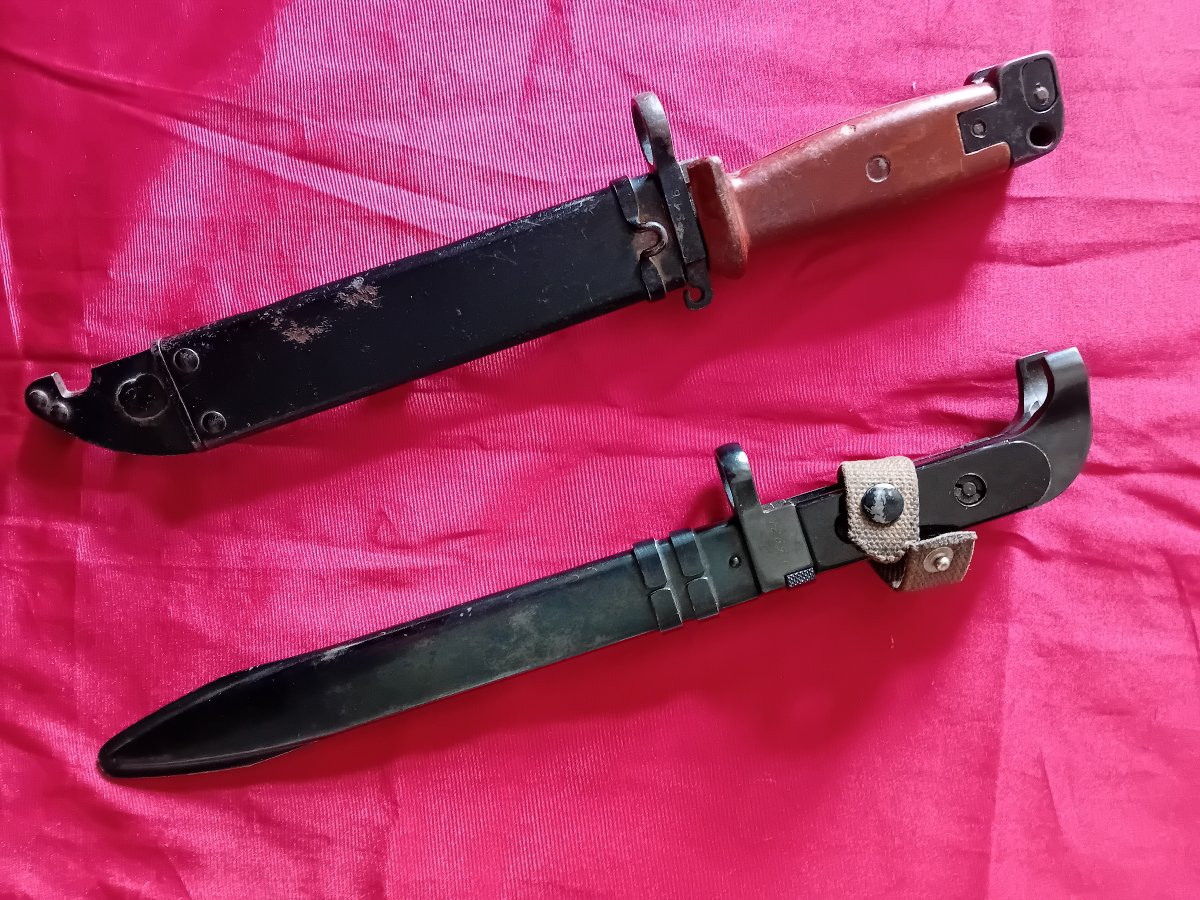 Russian Ak47 And Akm II Bayonets-photo-2